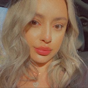 Meet your Posher, Alina